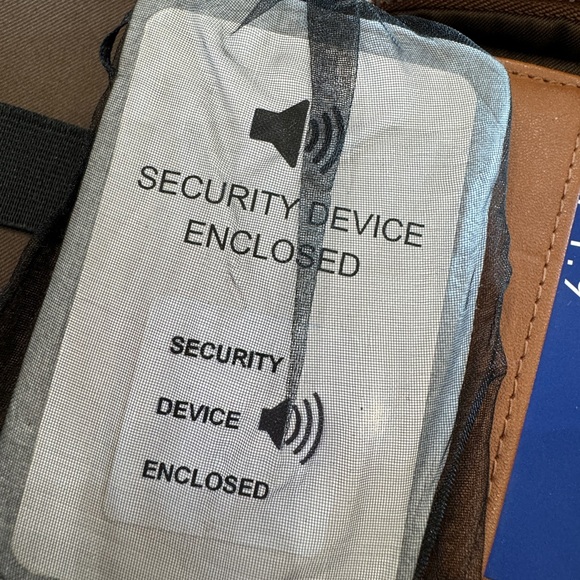 RFID Credit card electronic security card protection for your wallet - Picture 2 of 4